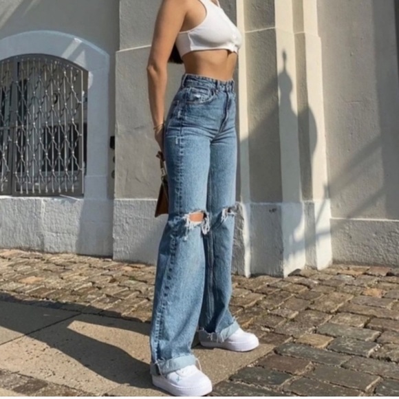 Zara Wide Leg Ripped Jeans Blogger Favorite - Picture 2 of 14